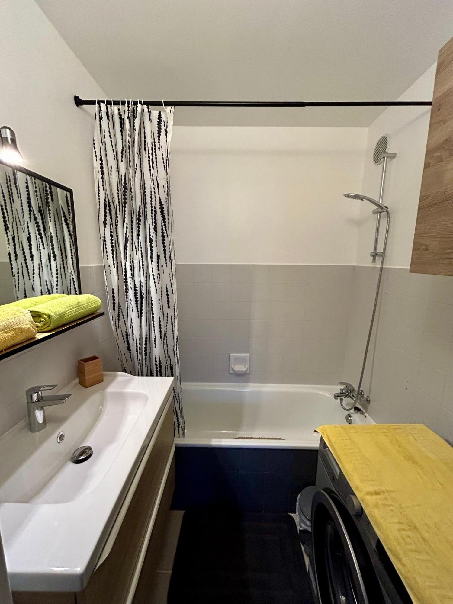 Cocoon Vue Mer ☆ En Face Du Port De Golfe-Juan ☆ المظهر الخارجي الصورة